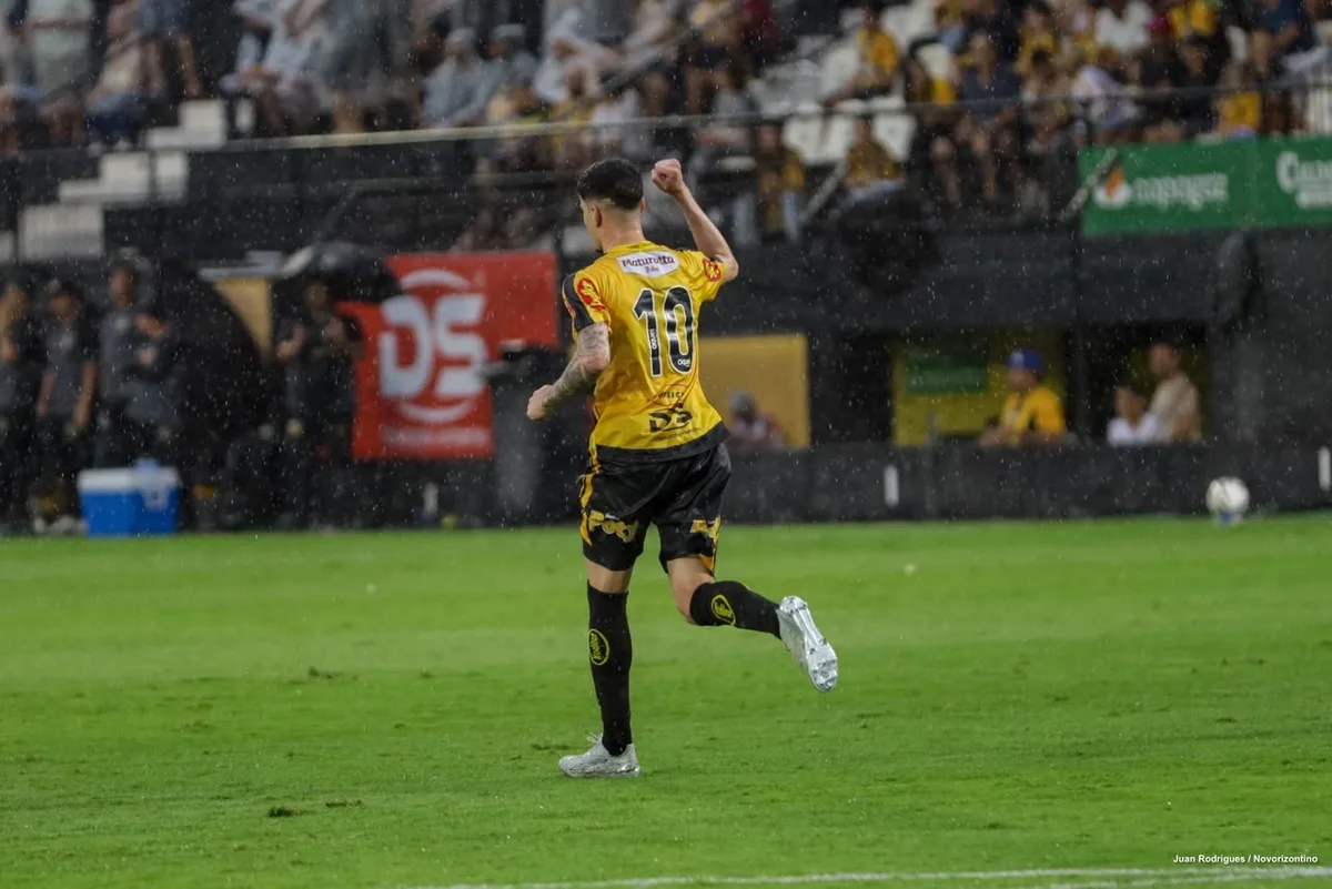 Rômulo chega a 13 gols no ano após desperdiçar pênalti pelo Novorizontino