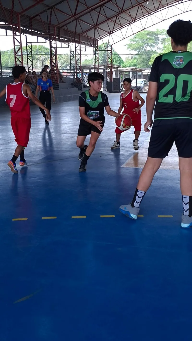 AAB lidera fase inicial e enfrenta Colégio Acreano na final do Sub-18