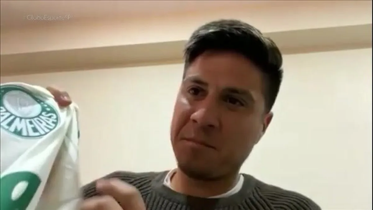 Cristaldo relata alcoolismo e pensamentos suicidas após carreira no futebol