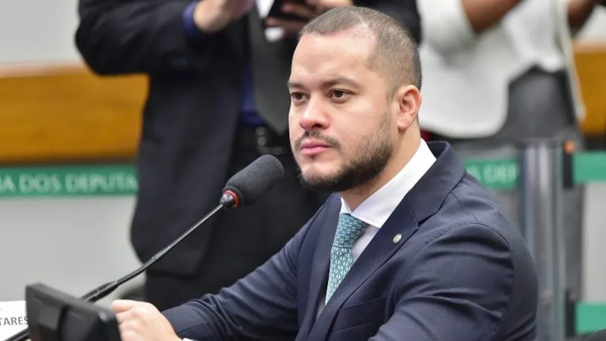PF cumpre 29 mandados em investigação sobre contratos em Coari